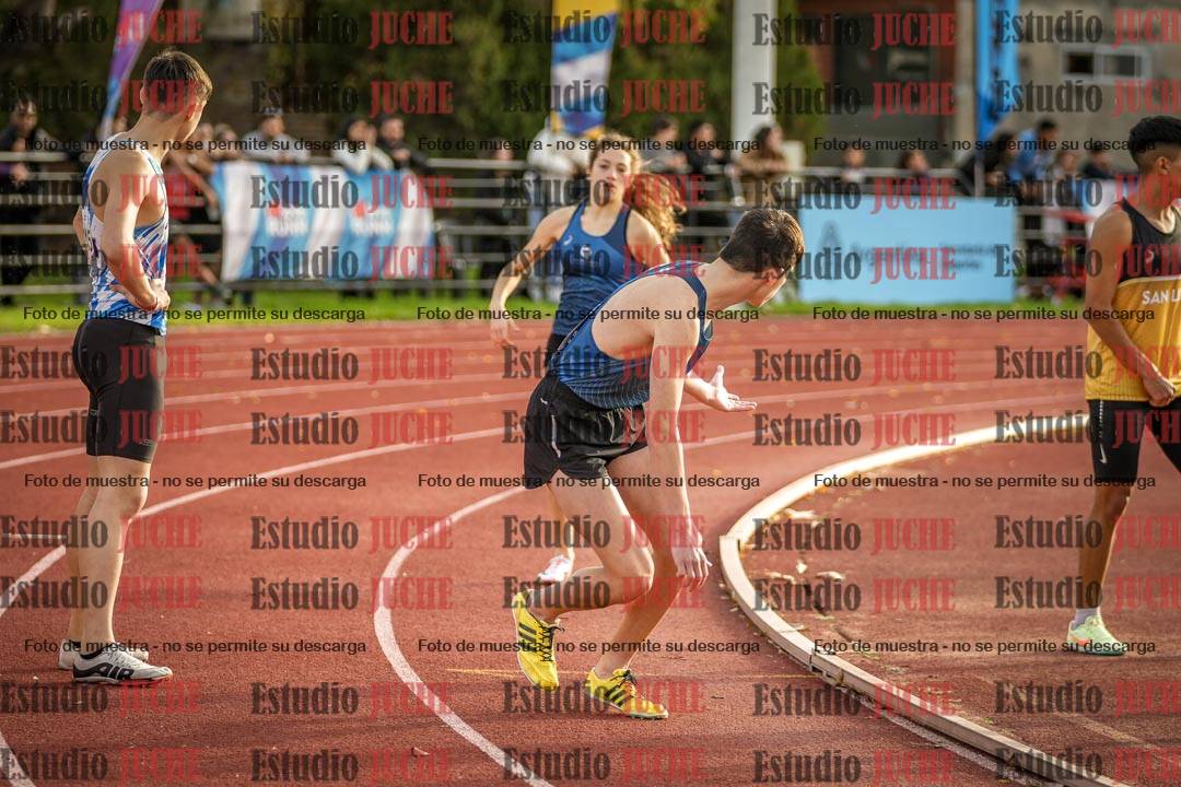 Fotos de las Postas 8x300 m mixta