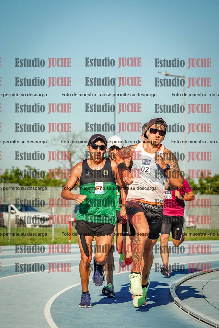 Fotos de los 3000 m llanos de varones
