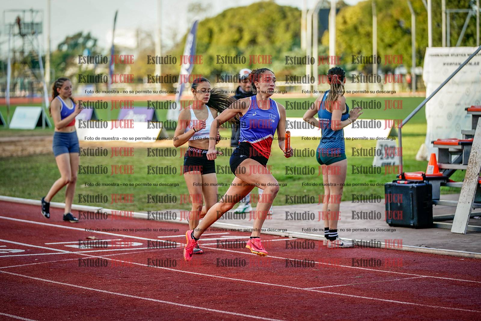 Fotos de las postas 4x400 m de mujeres