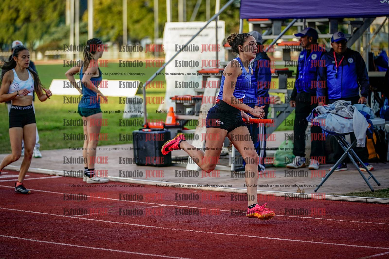Fotos de las postas 4x400 m de mujeres