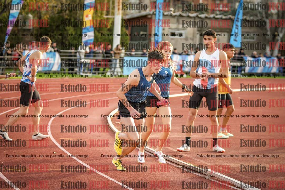 Fotos de las Postas 8x300 m mixta