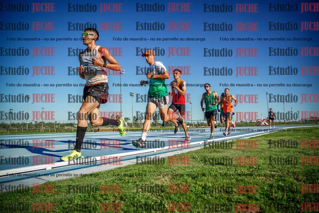 Fotos de los 3000 m llanos de varones