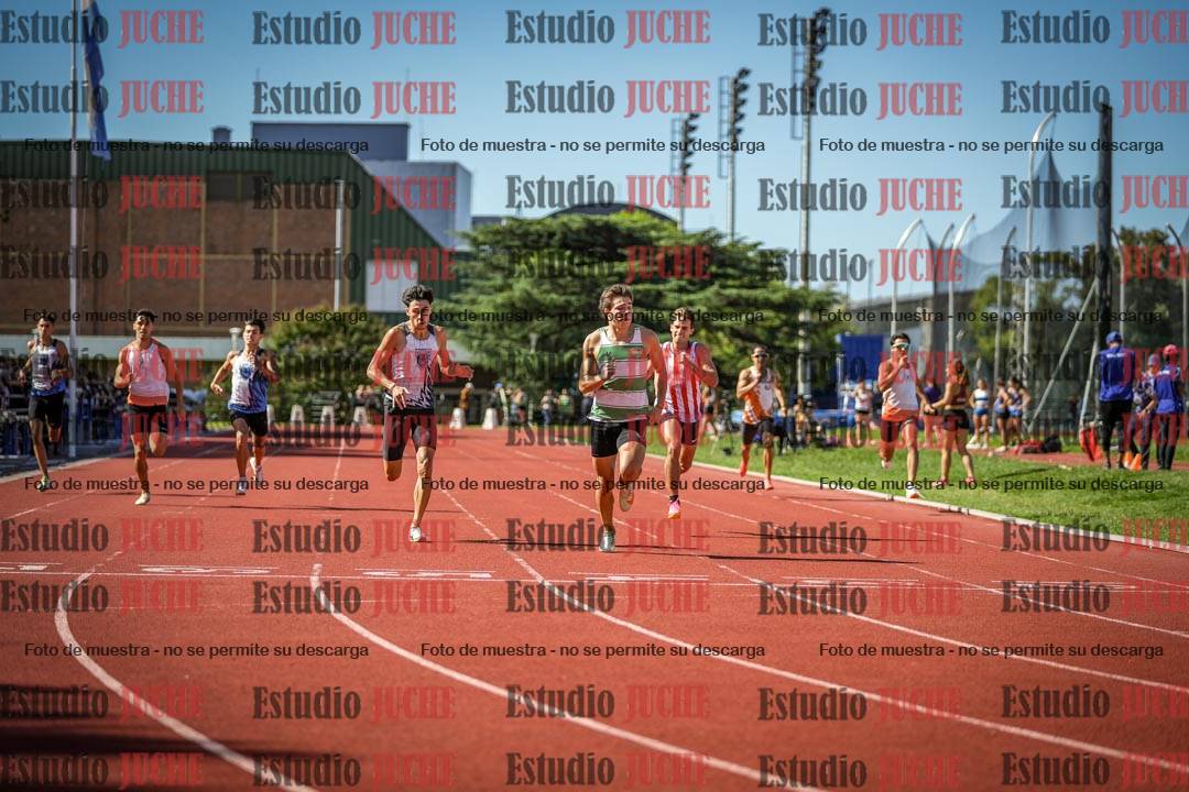 Fotos de los 400 m llanos de varones