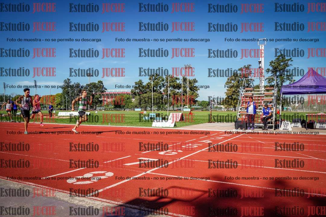 Fotos de los 400 m llanos de varones