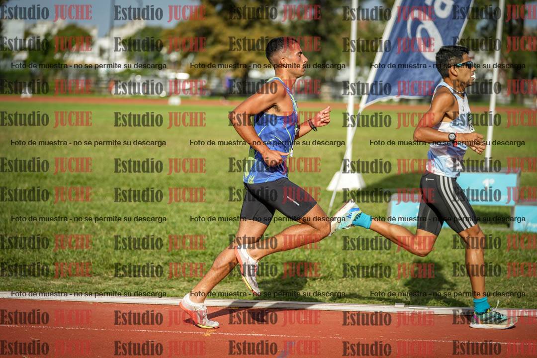 Fotos de los 3000 m llanos de varones
