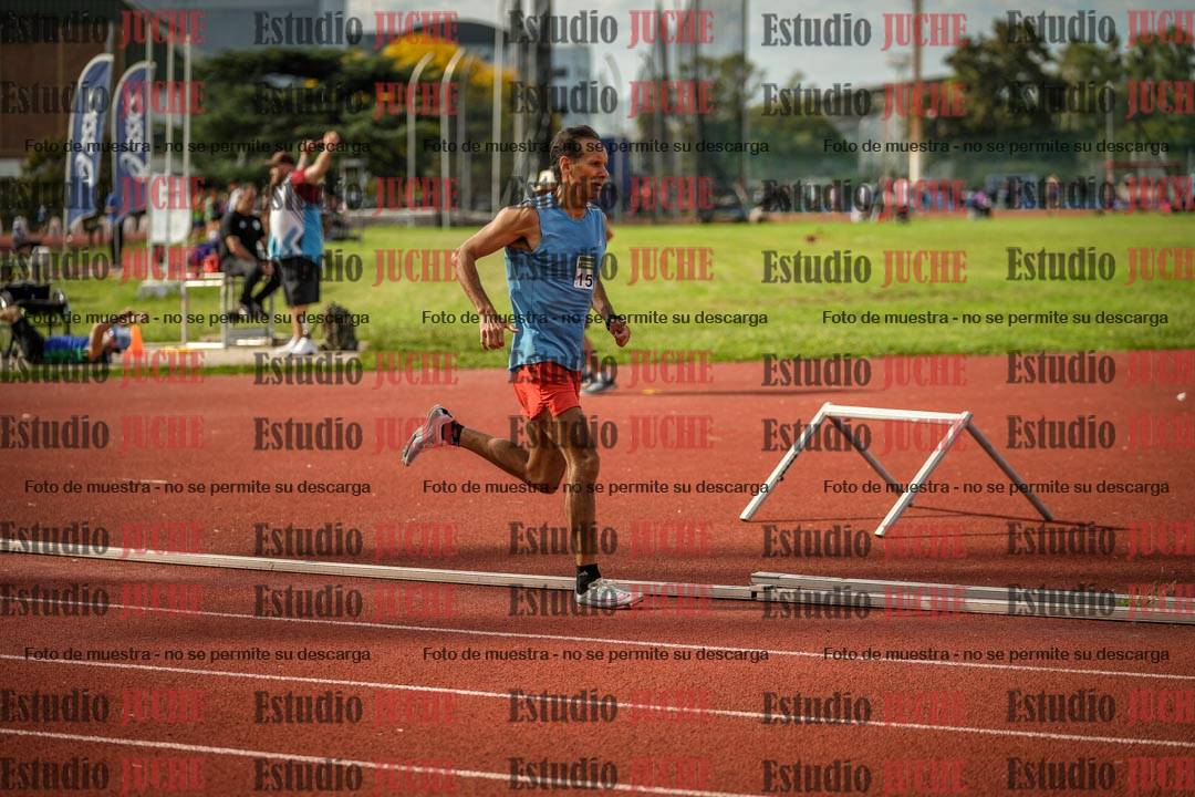 Fotos de los 800 m llanos de varones