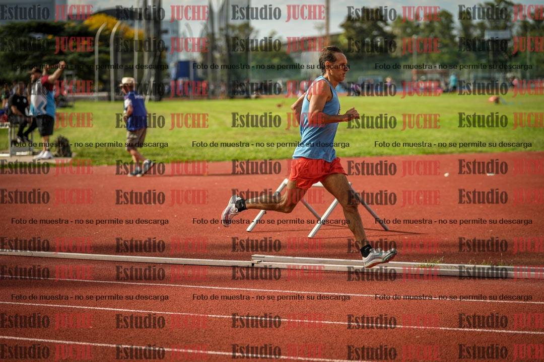 Fotos de los 800 m llanos de varones