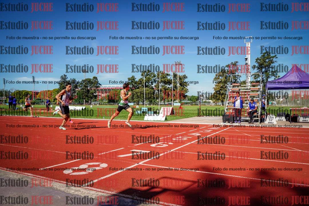 Fotos de los 400 m llanos de varones