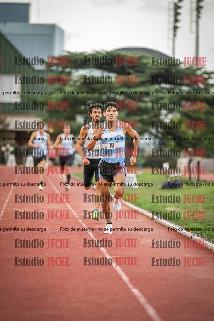Fotos de los 3000 m llanos de varones
