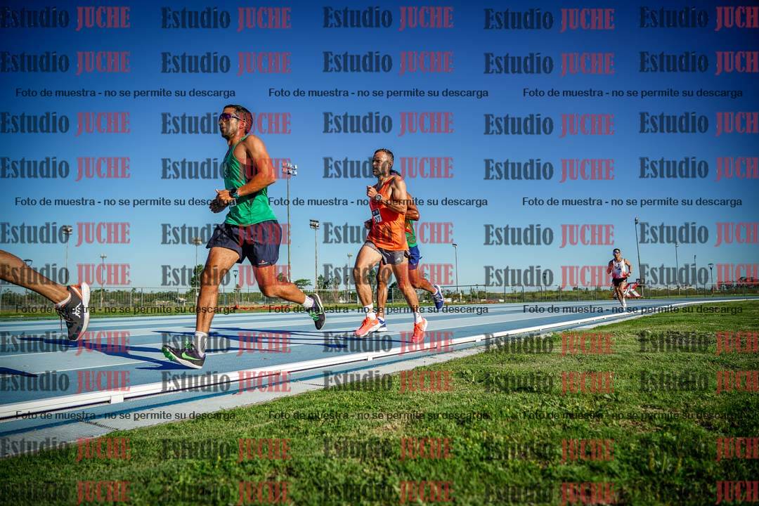 Fotos de los 3000 m llanos de varones