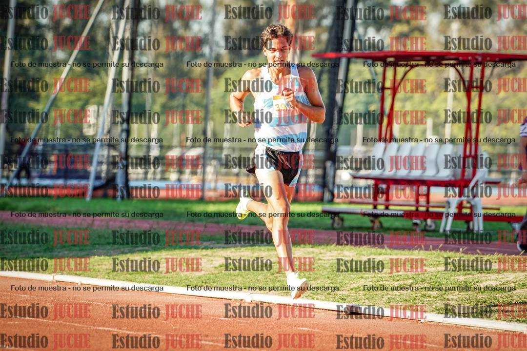 Fotos de los 3000 m llanos de varones