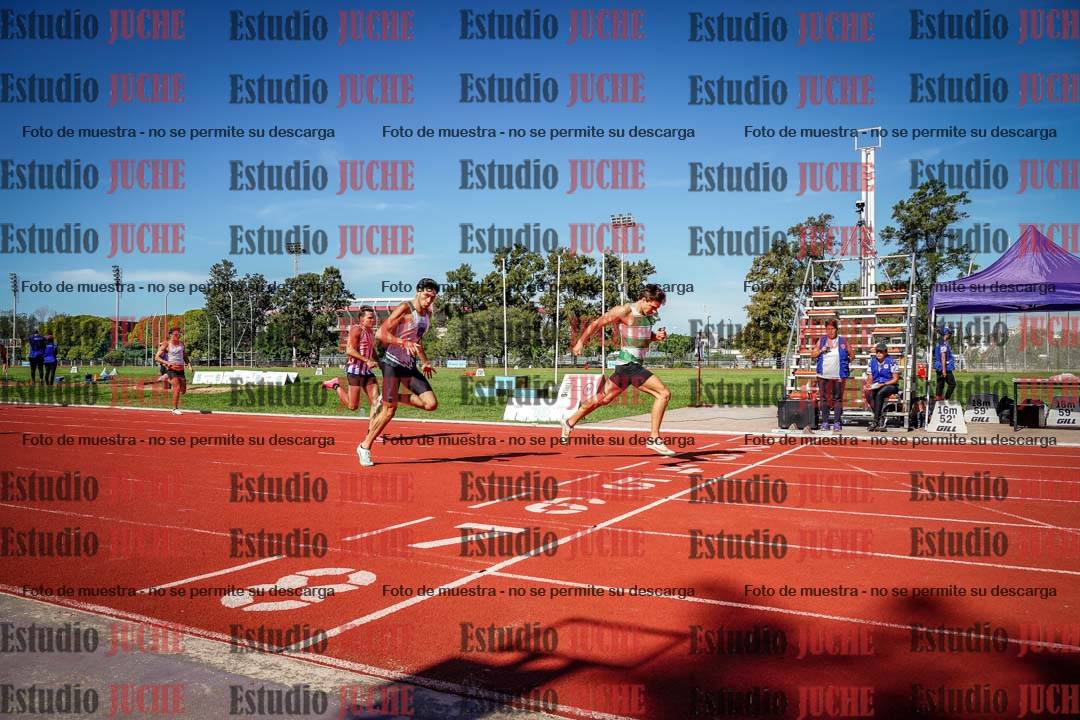 Fotos de los 400 m llanos de varones