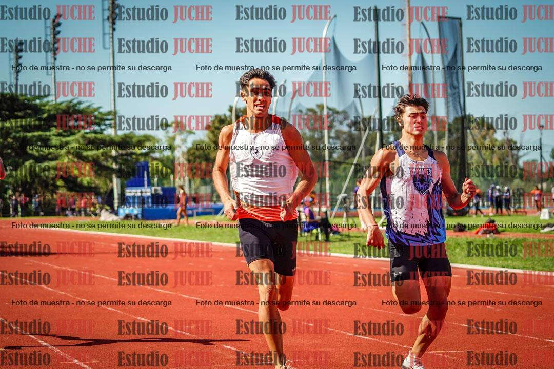 Fotos de los 400 m llanos de varones
