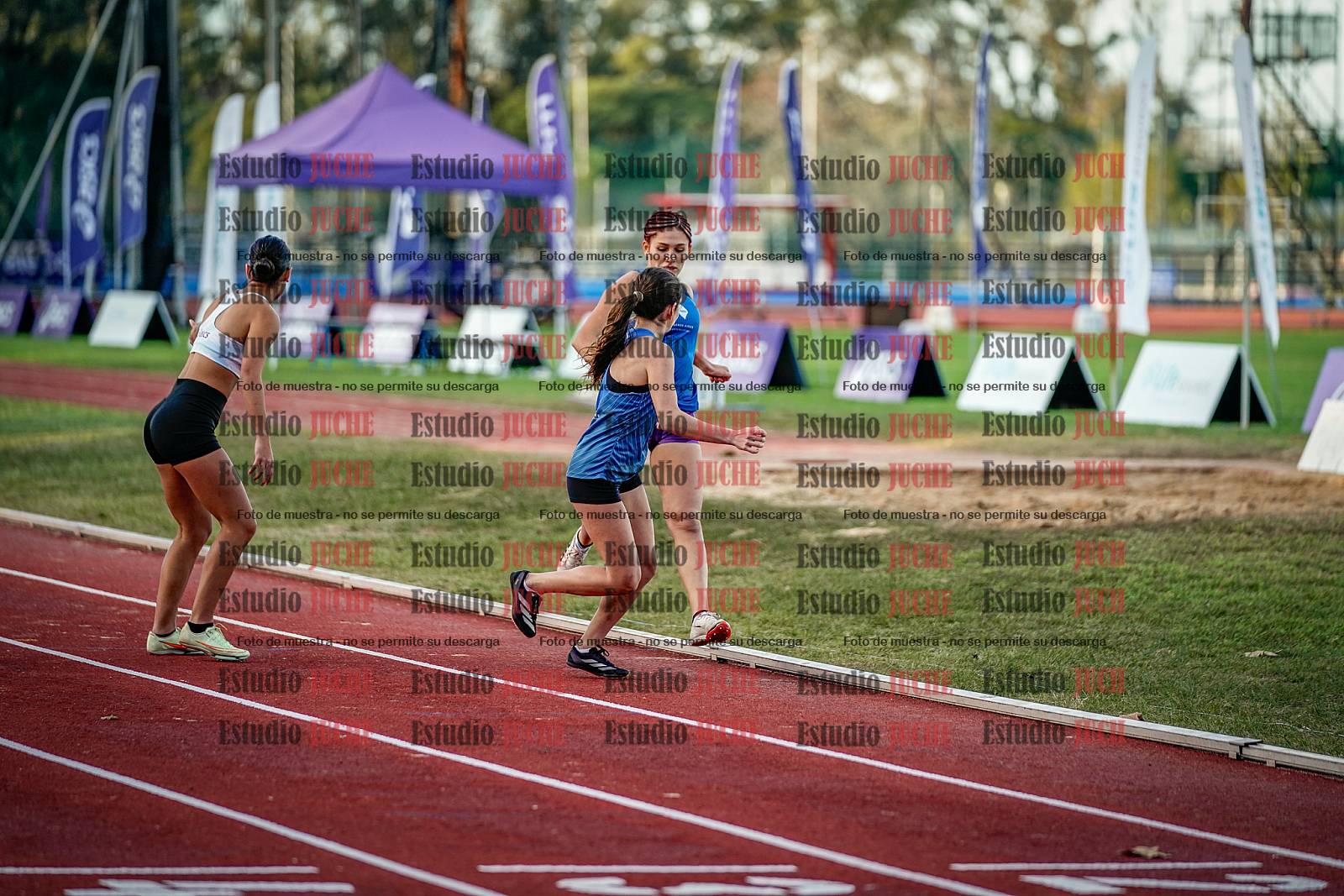 Fotos de las postas 4x400 m de mujeres