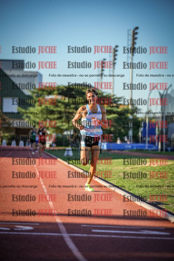 Fotos de los 3000 m llanos de varones
