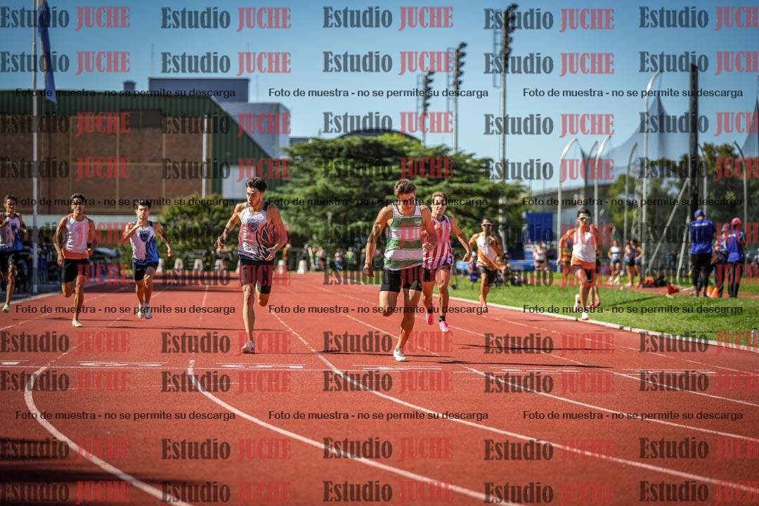 Fotos de los 400 m llanos de varones
