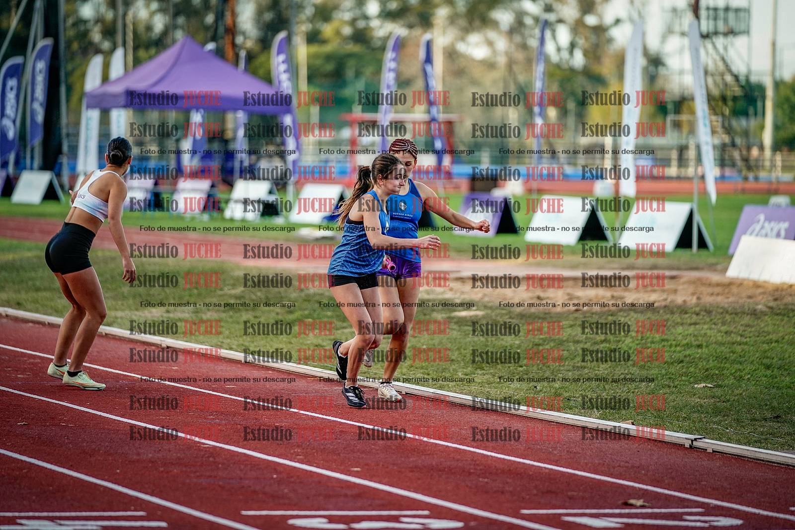 Fotos de las postas 4x400 m de mujeres