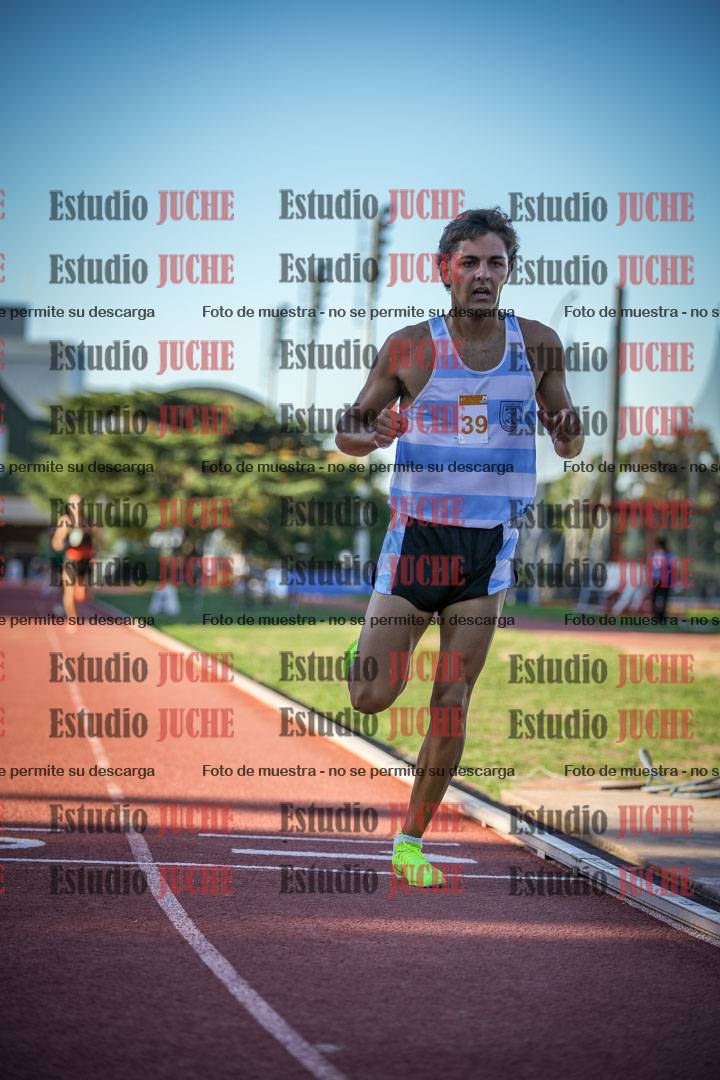 Fotos de los 3000 m llanos de varones