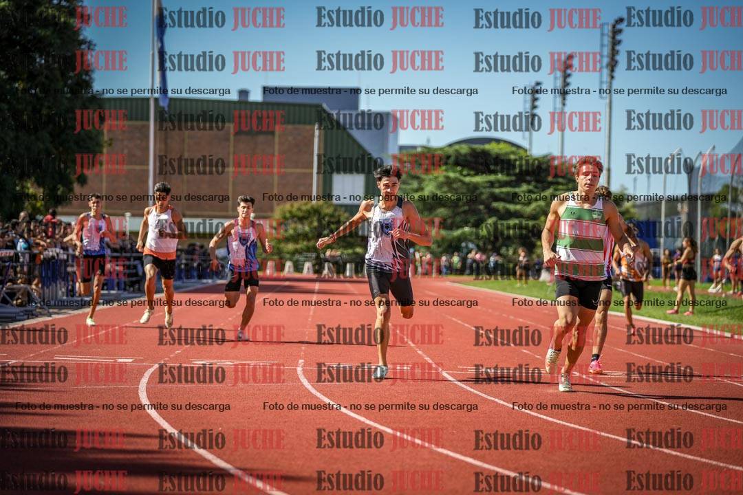 Fotos de los 400 m llanos de varones