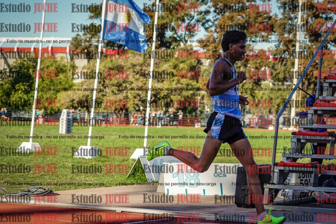 Fotos de los 3000 m llanos de varones