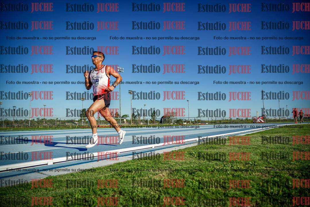 Fotos de los 3000 m llanos de varones