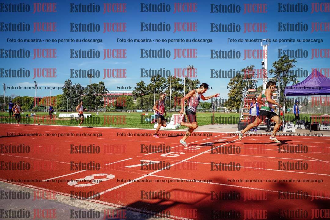 Fotos de los 400 m llanos de varones