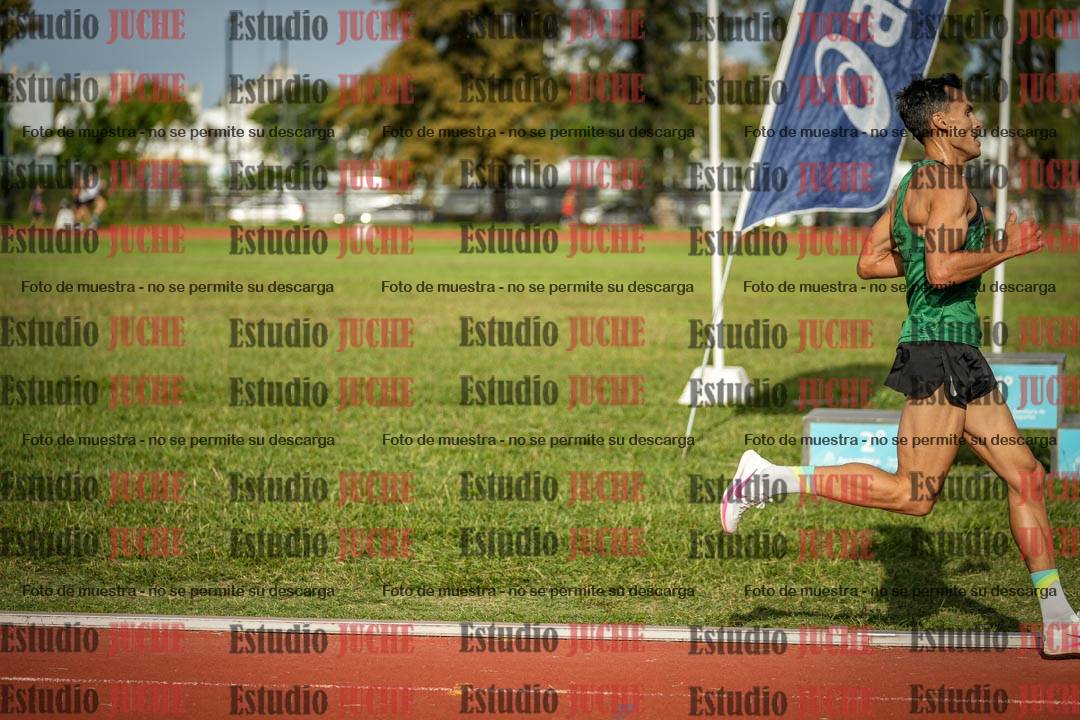 Fotos de los 3000 m llanos de varones
