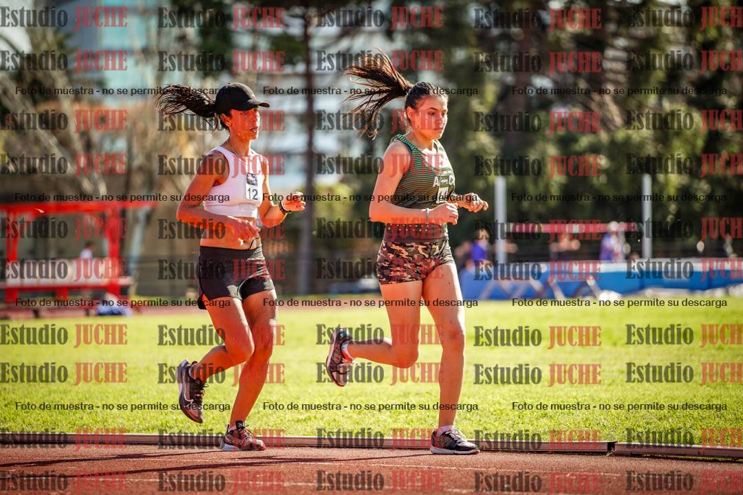 Fotos de los 5000 m llanos de mujeres y varones