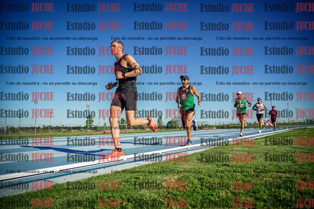 Fotos de los 3000 m llanos de varones