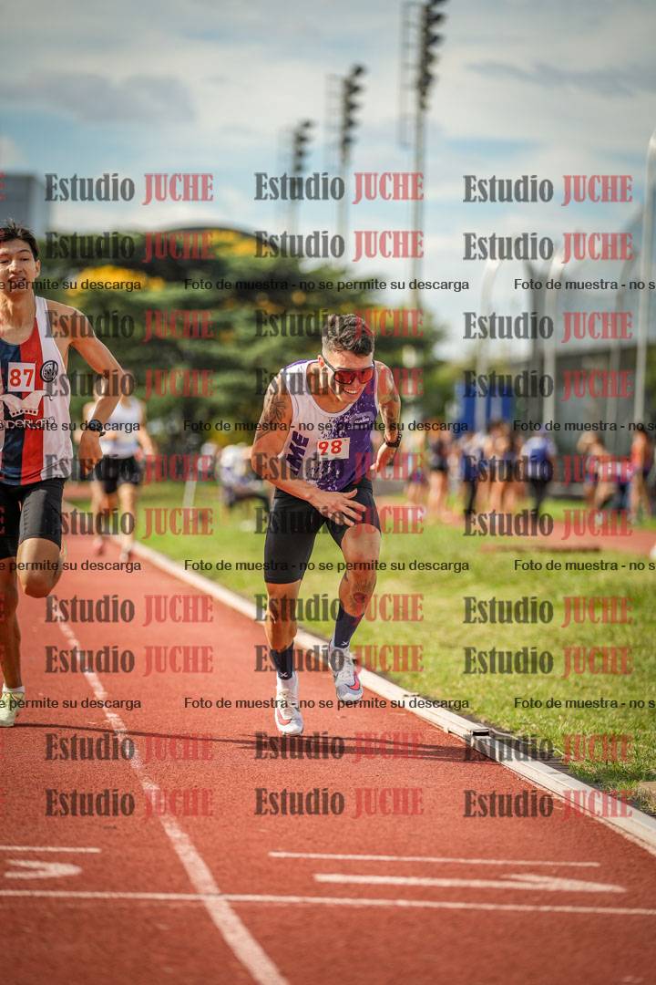 Fotos de los 800 m llanos de varones
