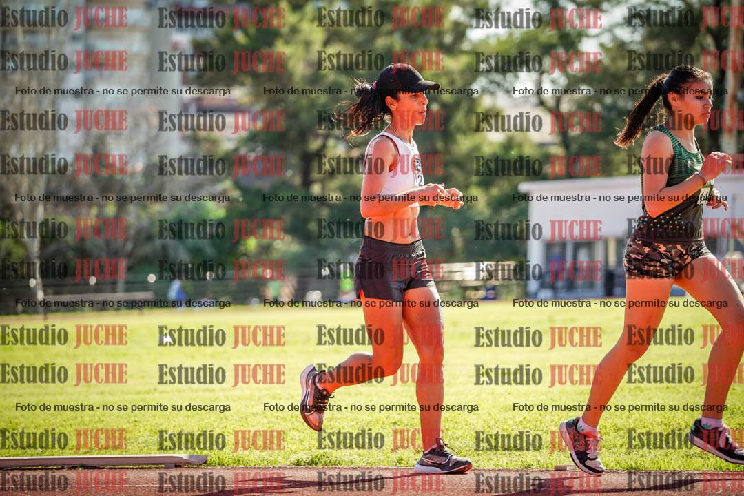 Fotos de los 5000 m llanos de mujeres y varones