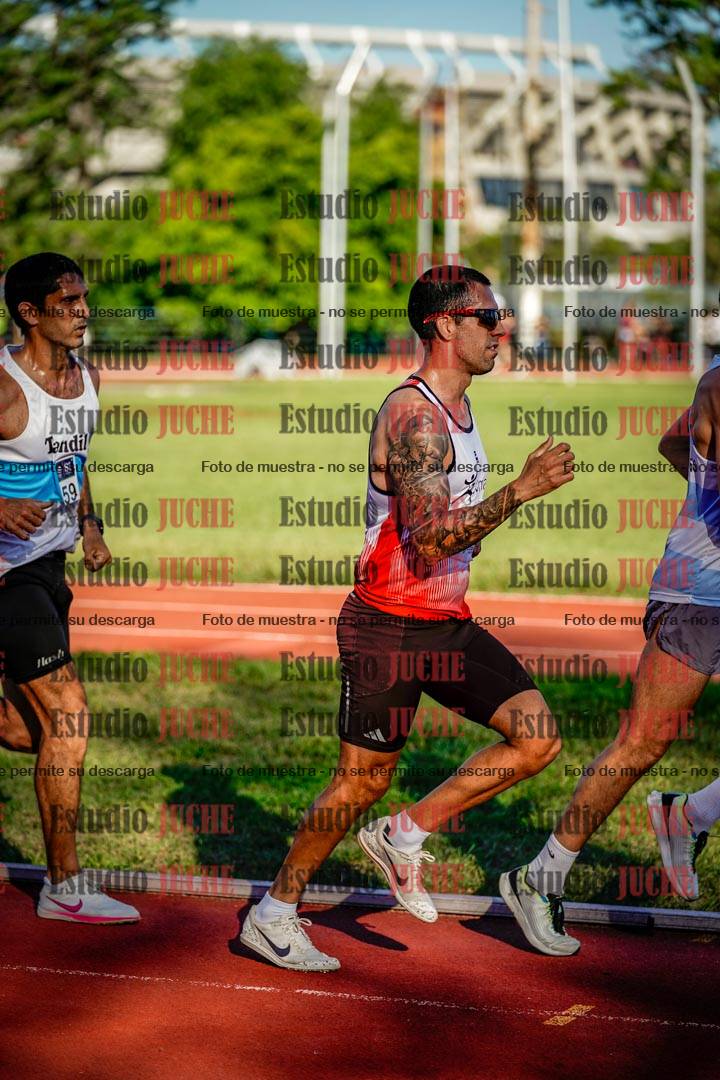 Fotos de los 3000 m llanos de varones