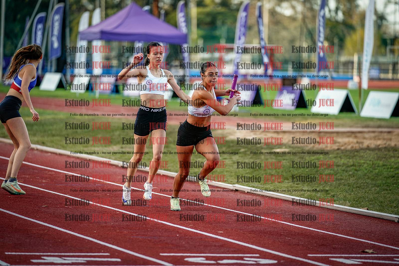 Fotos de las postas 4x400 m de mujeres