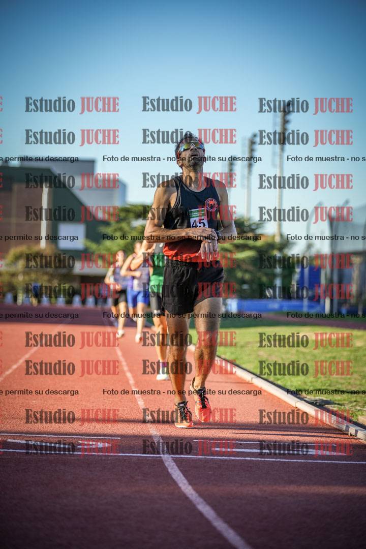 Fotos de los 3000 m llanos de varones