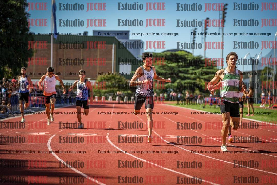 Fotos de los 400 m llanos de varones
