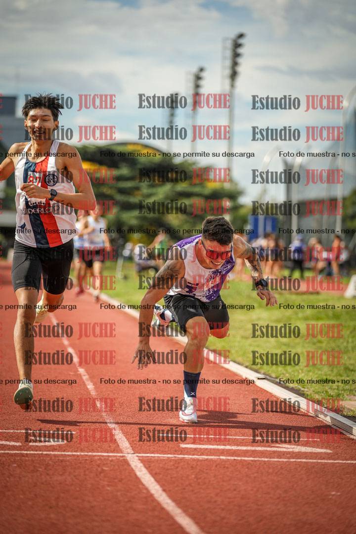 Fotos de los 800 m llanos de varones