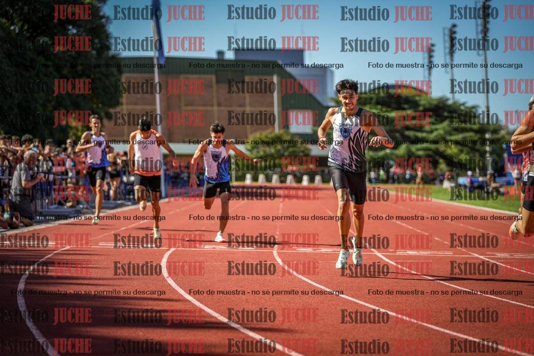 Fotos de los 400 m llanos de varones