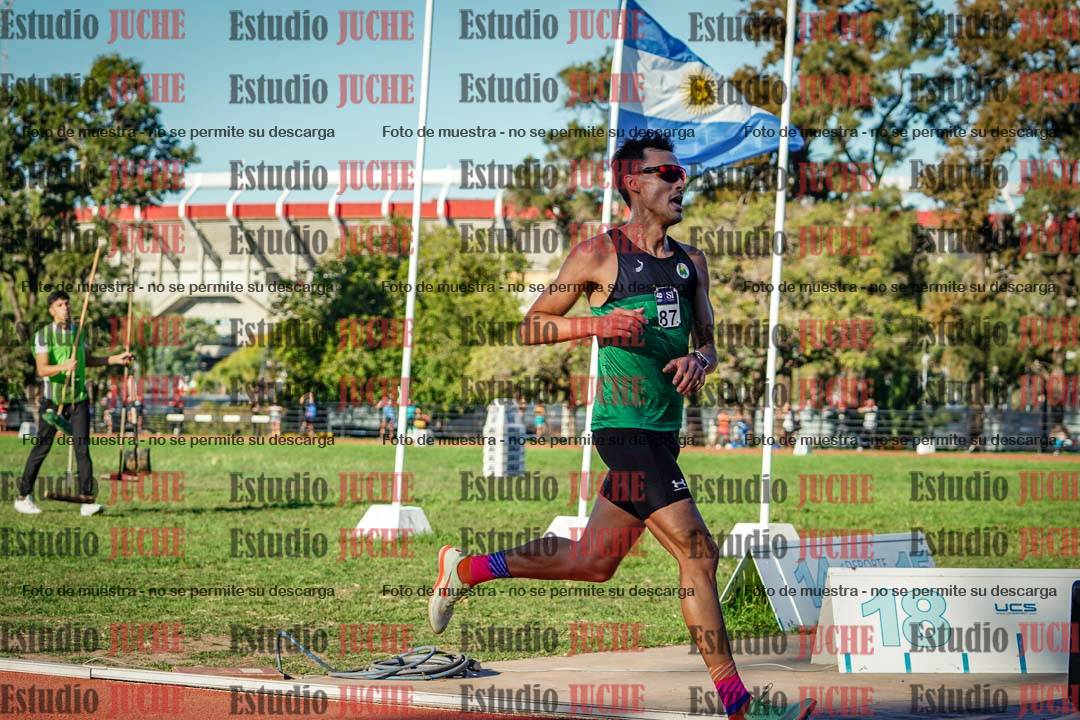 Fotos de los 3000 m llanos de varones