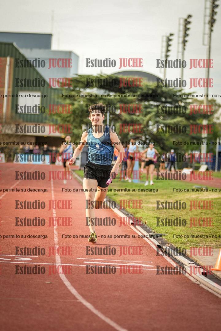 Fotos de las Postas 8x300 m mixta