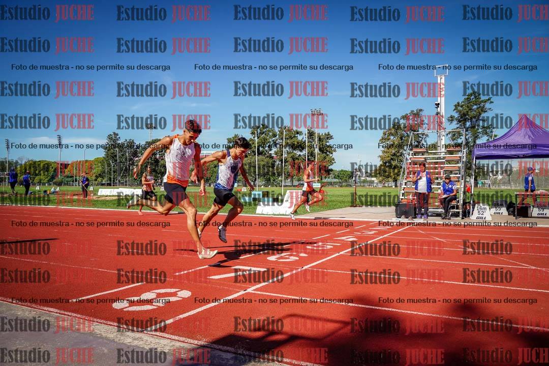 Fotos de los 400 m llanos de varones