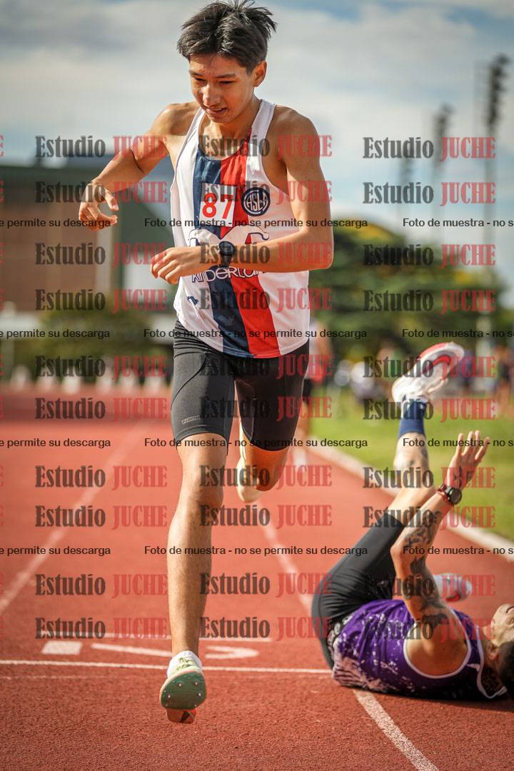 Fotos de los 800 m llanos de varones