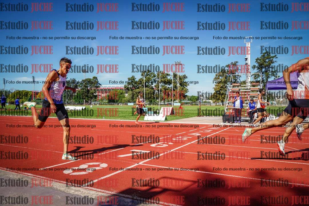Fotos de los 400 m llanos de varones