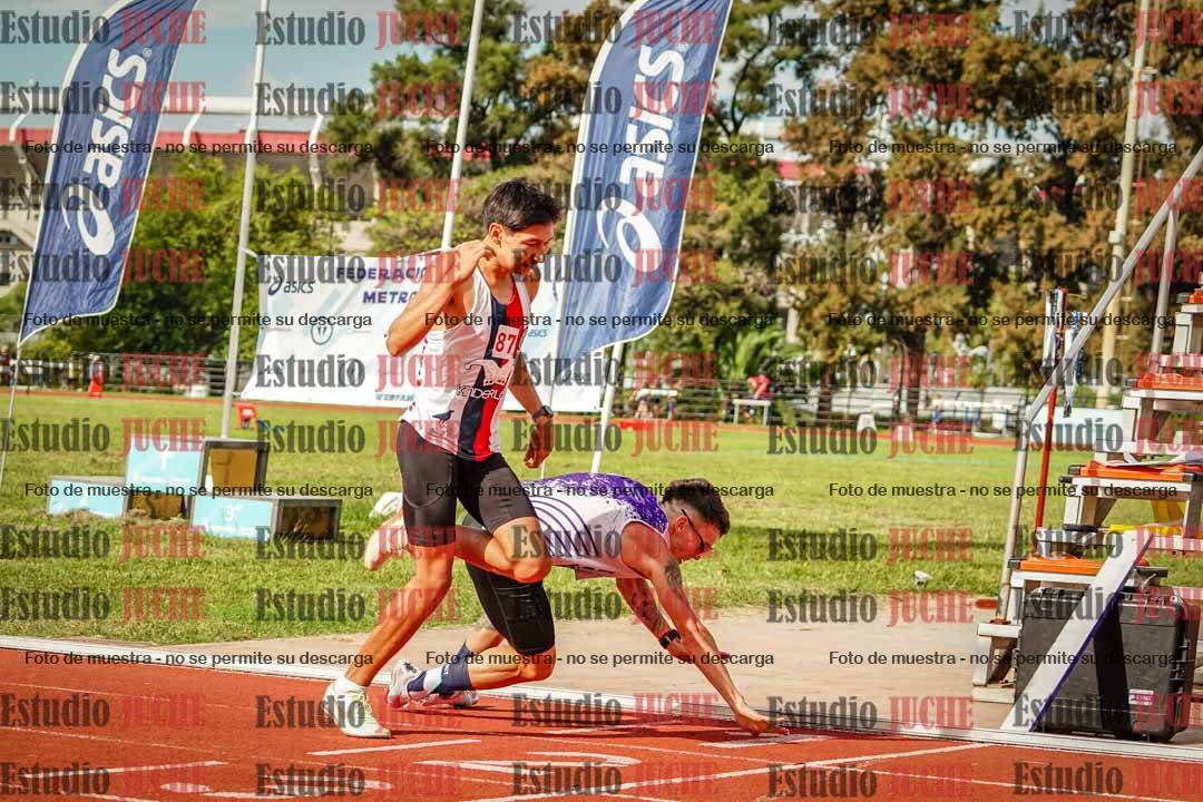 Fotos de los 800 m llanos de varones