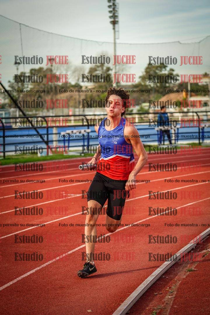 Fotos de las Postas 8x300 m mixta
