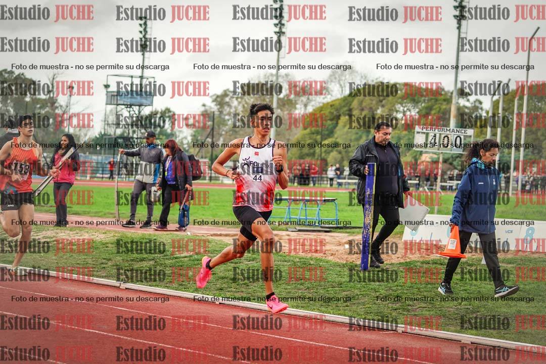 Fotos de los 3000 m llanos de varones
