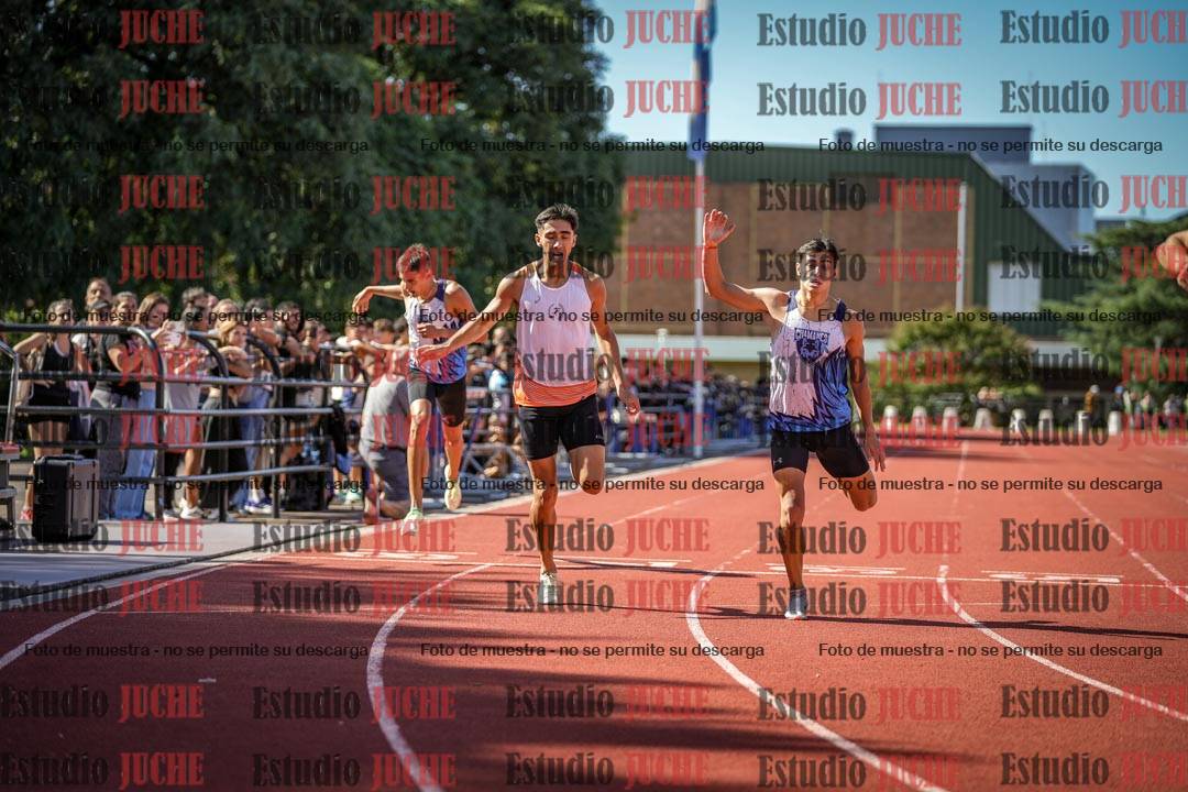 Fotos de los 400 m llanos de varones
