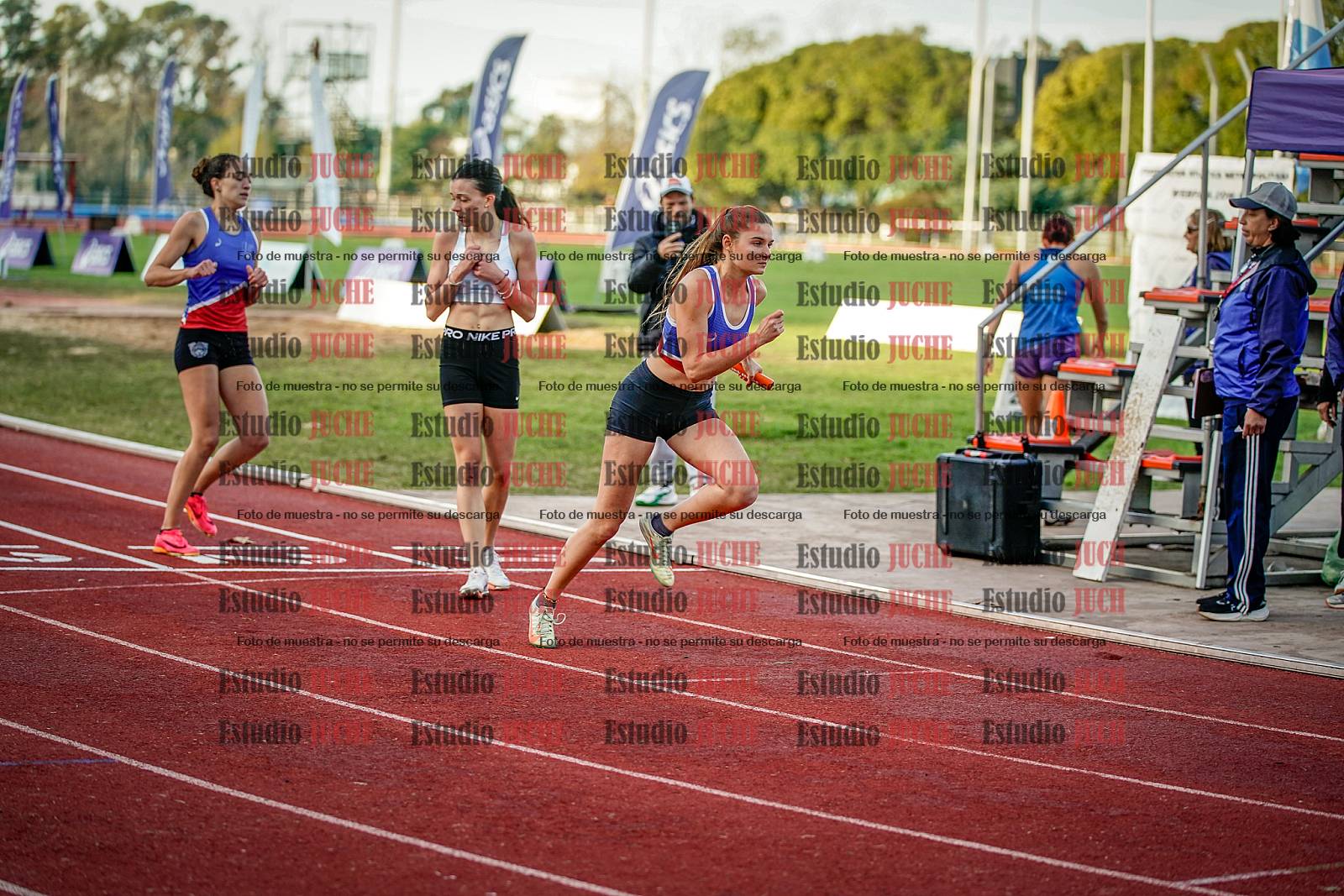 Fotos de las postas 4x400 m de mujeres