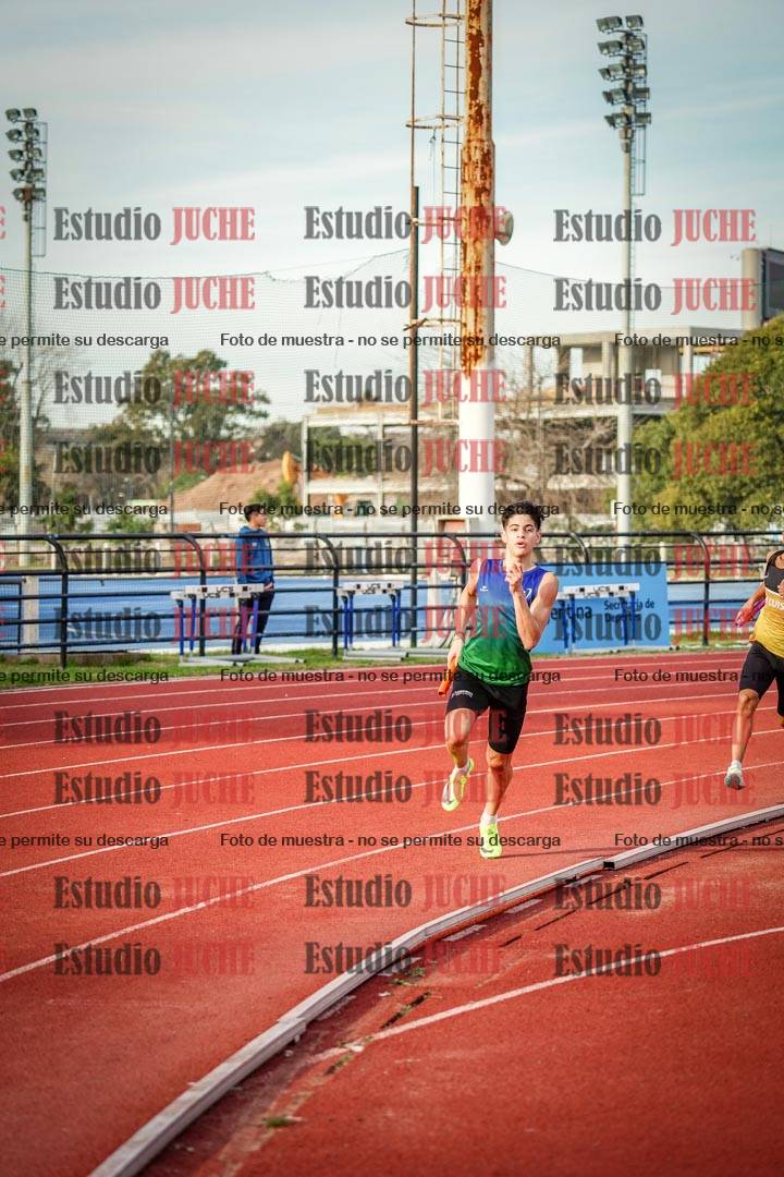Fotos de las Postas 8x300 m mixta