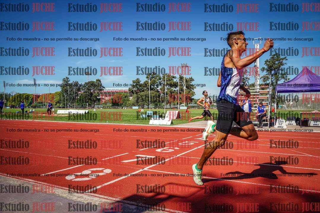 Fotos de los 400 m llanos de varones