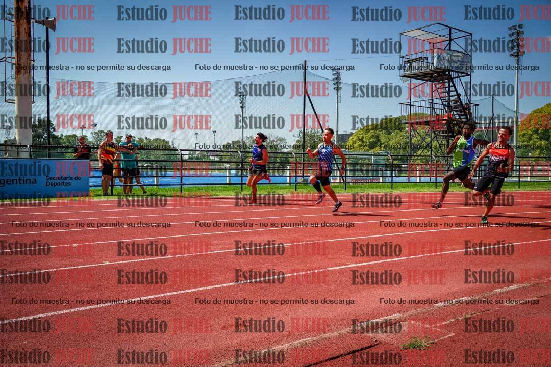 Fotos de los 200 m llanos de varones